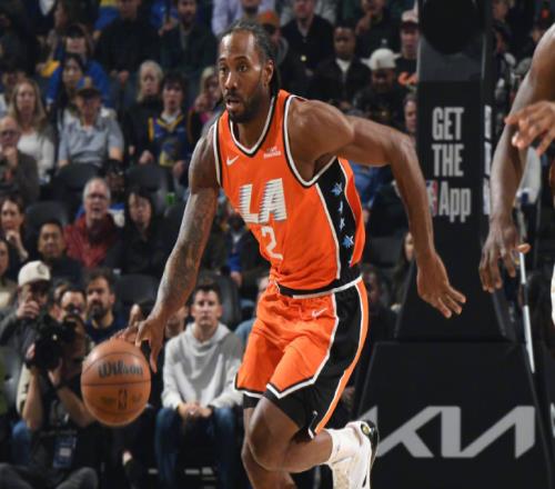 小卡23+8+4導(dǎo)17分逆轉(zhuǎn)：連38場20+創(chuàng)紀(jì)錄迎16000分里程碑