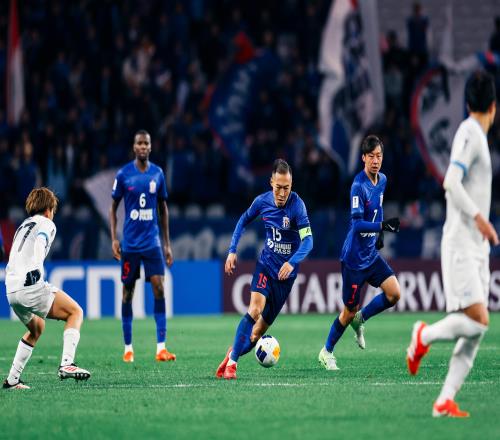 第二次獲獎！37歲上海申花球員吳曦獲2025中國金球獎