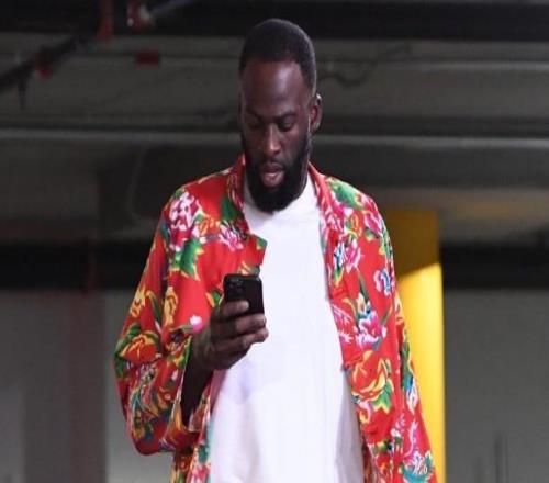 連續(xù)兩場正負(fù)值全場最低，格林5中1僅得到4分&還有3失誤4犯規(guī)