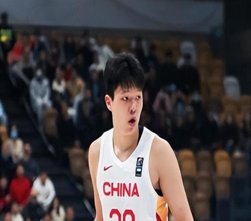 中國(guó)男籃最新消息！郭士強(qiáng)遭國(guó)際籃聯(lián)審查，楊瀚森確定回歸國(guó)家隊(duì)
