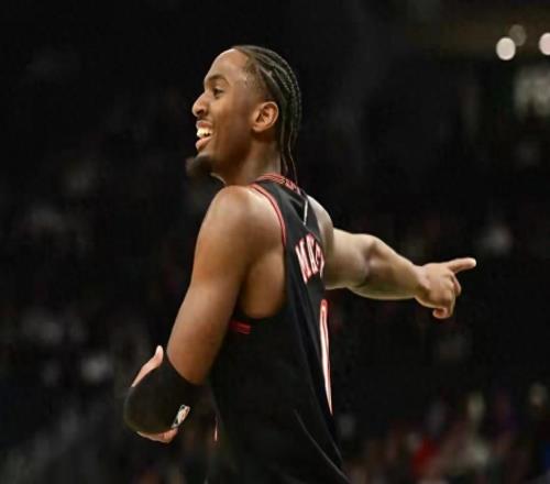 馬刺屠76人攬四獎(jiǎng)，文班24分鐘+41防守破局雪舊恥，前路可可期