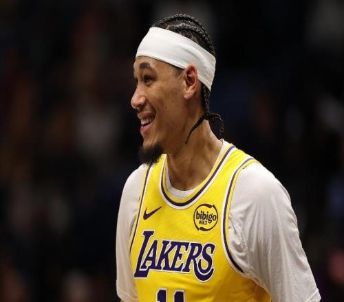 湖人110101戰(zhàn)勝鵜鶘球員評價：4人優(yōu)秀，3人及格，2人低迷