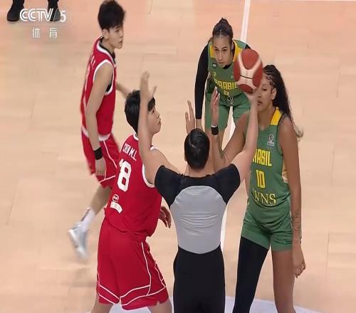 領(lǐng)先19分被絕平，宮魯鳴險玩大了！中國女籃戲劇性贏球，MVP誕生