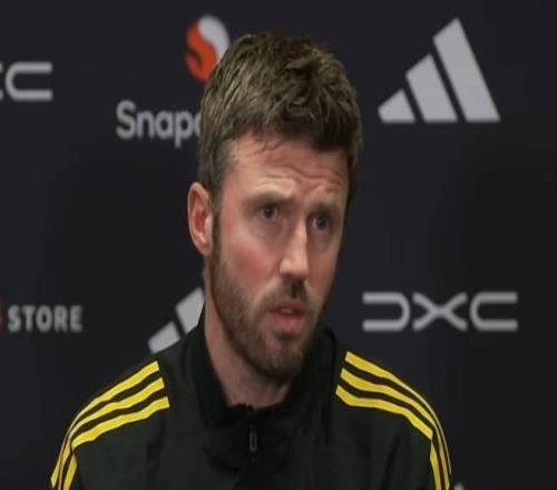 卡里克談“擠地鐵”：感覺過火了，之前還說禁區(qū)內不能碰別人