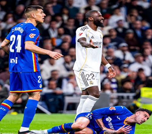 重罰！曝呂迪格連續(xù)膝擊最高應(yīng)禁賽12場，巴薩舊將：被皇馬搶劫了