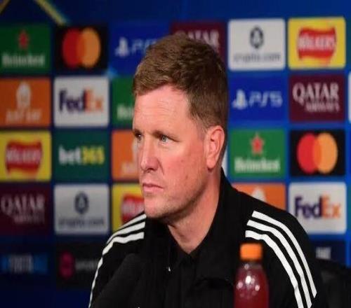 紐卡主帥：曼聯(lián)在戰(zhàn)術上做了一些調(diào)整，球隊氣氛很好羅馬諾：沙特球隊將再次求購B費，曼聯(lián)希望他留下