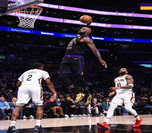 東契奇27+10創(chuàng)NBA歷史第2神跡，湖人橫掃鵜鶘！詹姆斯21+7+2帽