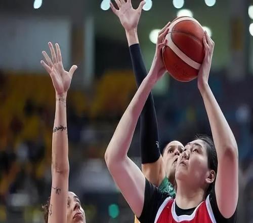 中國女籃7469巴西！球員評分：3人滿分，3人良好，1人不合格