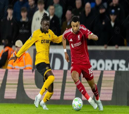 斯洛特帥位懸了：輸狼隊(duì)引爆眾怒，球迷高喊“下課”