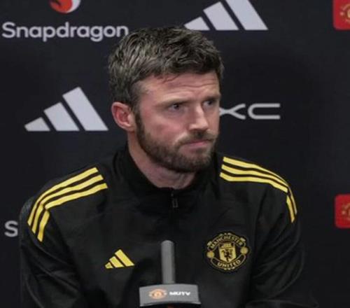 曼聯(lián)夏窗賣一人簽新左邊鋒！卡里克執(zhí)教后球衣銷量回升，沖擊兩億