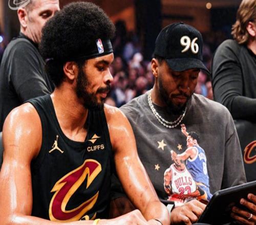 轟18+7+6！請(qǐng)把球給哈登，莫布里賽后攤牌，阿特金森也把話挑明了