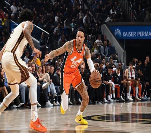 明明狀態(tài)如此出色，快船為什么不給側(cè)翼新星多些出手機(jī)會(huì)呢