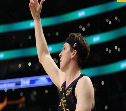 艱難！湖人逆轉(zhuǎn)鵜鶘，詹姆斯21分7助斯瑪特立功，但湖人暴露難題