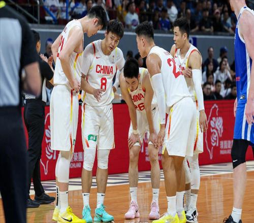 有眼光！郭士強挑中3奇兵，30歲后衛(wèi)三分全中，新奶爸單場11籃板