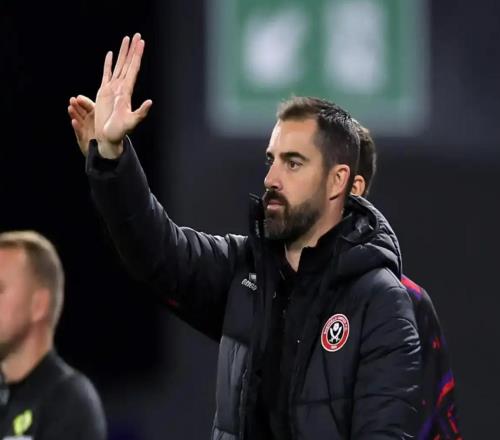 前英超主帥10個(gè)月內(nèi)第三次下課，執(zhí)教生涯遭遇噩夢(mèng)