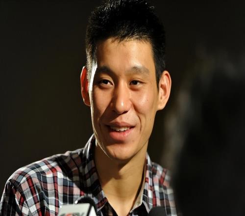 700萬+明星待遇，他選擇拒絕！只拿3萬也要追夢，值得男籃學習！