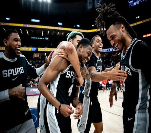 包攬四項月度大獎，創(chuàng)造NBA歷史！這隊等了10年，終于徹底崛起了