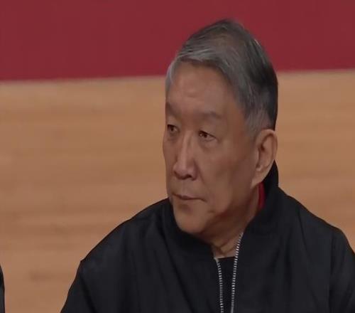 中國(guó)女籃戰(zhàn)巴西觀(guān)察末節(jié)924險(xiǎn)崩盤(pán)三分28中5罰球2912