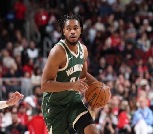 把雄鹿坑了！卡梅倫托馬斯投籃命中率只有25.6%，難怪籃網(wǎng)不要他