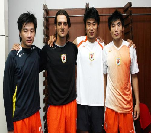 回憶殺，泰山三叉戟李金羽、韓鵬、鄭智都將在本賽季中超執(zhí)教