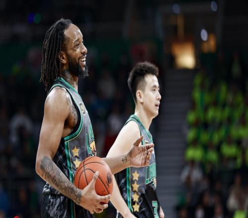 遼籃新外援合格，趙繼偉有兩幫手，楊鳴回歸有1個(gè)障礙