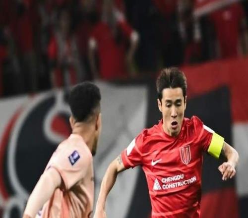 中超揭幕戰(zhàn)明天開打，CCTV5直播！韋世豪領(lǐng)銜成都蓉城V深圳新鵬城