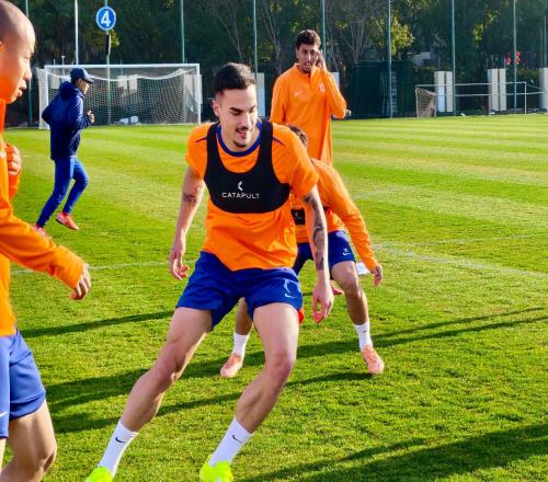 阿爾瓦羅帶著彭嘯踢鐵人四叉戟沖擊李金羽不會飄泰山隊(duì)拒絕爆冷