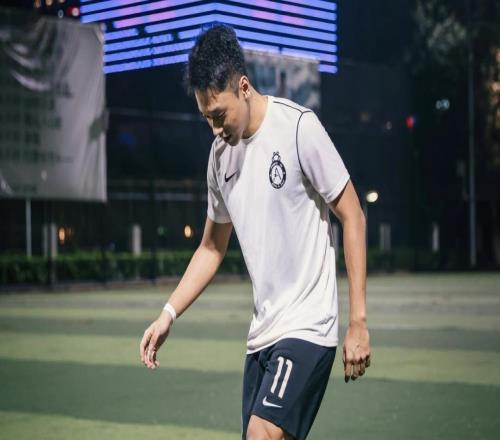 中超沒搶到票來這里，還有球衣免費送