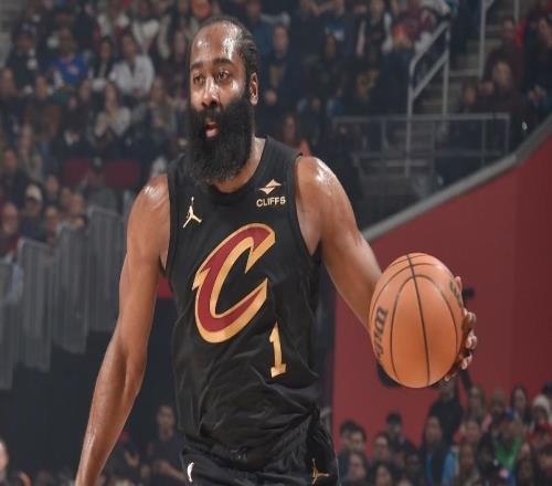 丟聯(lián)盟第一！哈登18+6+7活塞惜敗騎士阿倫傷退坎寧安16中4