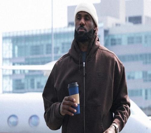 詹姆斯該離開湖人阿里納斯：他讓你失望過嗎他有拉胯年嗎