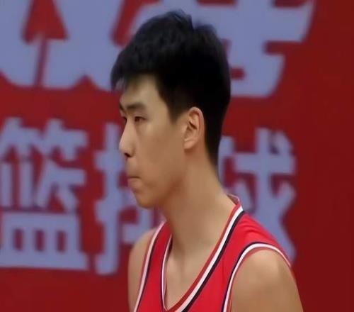 17+10+4帽！杜鋒棄將再次爆發(fā)！碾壓克里斯，把山東男籃打絕望了