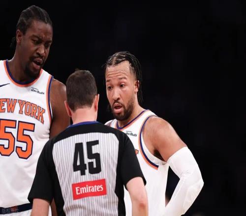 半場(chǎng)轟6記三分！雷霆高塔率隊(duì)豪取四連勝，3年1.7億先生摸不到球