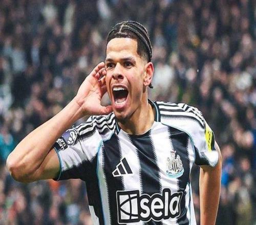 紐卡21絕殺！曼聯(lián)多達(dá)1人卻輸球！卡里克執(zhí)教首負(fù)，11輪不敗終結(jié)