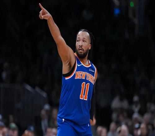 18投16分，球星成色還是不足！球迷：你就是亞歷山大的玩具