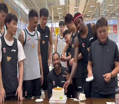 廣東隊最新消息！杜鋒保不住薩林杰，朱芳雨瞄準(zhǔn)兩大新內(nèi)線！