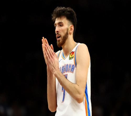 19投11中，砍28+8，正負(fù)值+9！球迷：不如文班，也僅僅不如文班