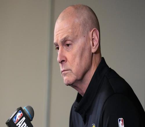 快船23分大勝步行者，倫納德3節(jié)創(chuàng)隊(duì)史第二神跡！2換5交易賺瘋了