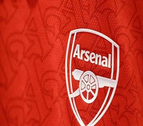 史上最強(qiáng)四冠王要來(lái)了阿森納英超領(lǐng)先七分，可以安心杯賽奪冠了