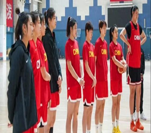 熱身賽中國女籃險(xiǎn)勝巴西，聽聽媒體專家怎么說，后衛(wèi)線告急！