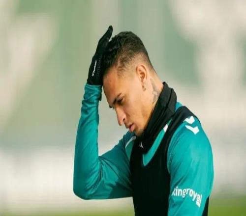 馬卡：安東尼是以發(fā)燒狀態(tài)出戰(zhàn)塞維利亞，目前已經(jīng)恢復(fù)健康