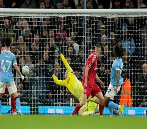 自曼城首秀以來塞門約已參與9球，英超球員中僅次于哲凱賴什