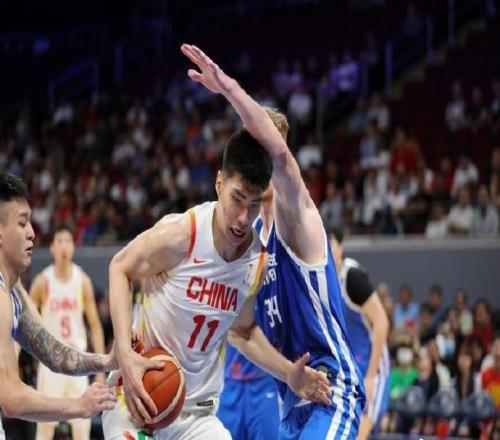 馳援國家隊(duì)，余嘉豪社媒：繁華時(shí)不湊熱鬧，低谷時(shí)絕不退場