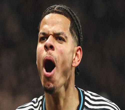 12！英超爭(zhēng)四亂了：卡帥首敗+4隊(duì)差3分，3場(chǎng)硬仗定曼聯(lián)命運(yùn)