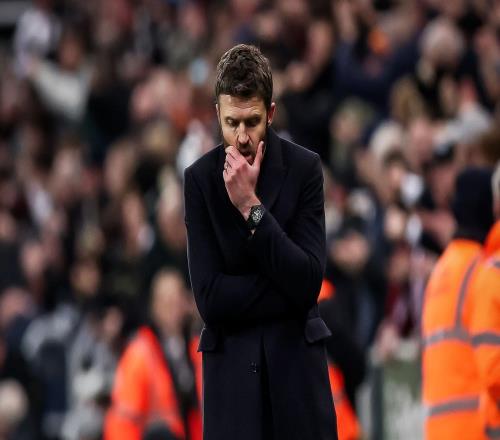 幸好維拉也輸球了，曼聯(lián)不敵紐卡但仍居第三