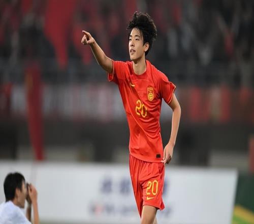 鄺兆雷剛加盟海牛隊，就有望在中超首輪登場完成處子秀，值得期待