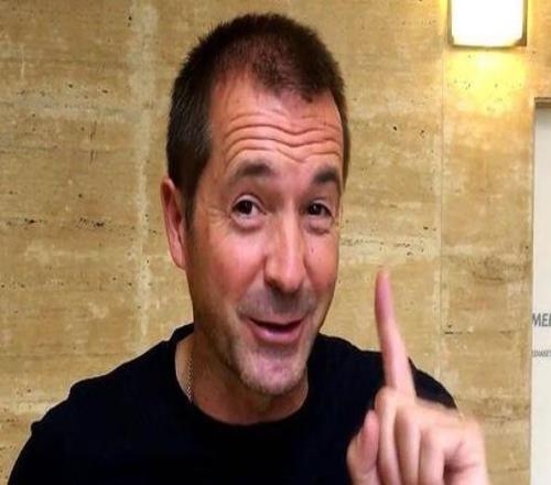 評(píng)論員：皇馬沒啥戰(zhàn)術(shù)，只知道把球交給姆巴佩或維尼修斯發(fā)揮