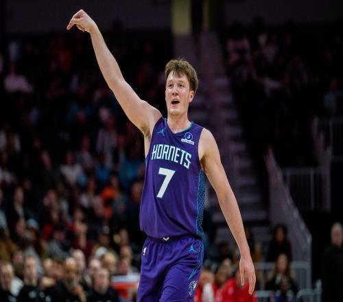 1戰(zhàn)轟進(jìn)29個(gè)三分球！黃蜂大勝凱爾特人，證明湖人的1個(gè)操作太關(guān)鍵