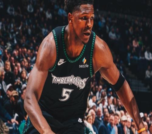 末節(jié)13分+決勝兩罰！愛德華轟41+6+5斷1帽助森林狼穩(wěn)住西區(qū)第四