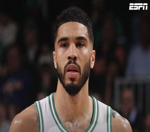 Shams：塔圖姆預計將在球隊明天對陣獨行俠比賽中復出