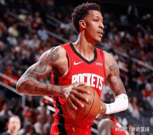 火箭負(fù)殘陣勇士烏帥背大鍋，一先發(fā)8連鐵+5失誤，兩替補無力回天